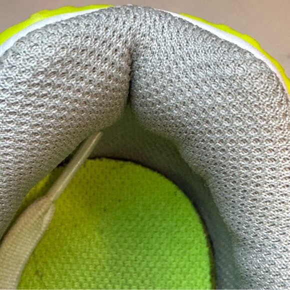 Nike Air Max 90 GS Volt CD6864-101 Youth Size 6.5Y White Neon Green Retro 90s OG - Picture 7 of 16